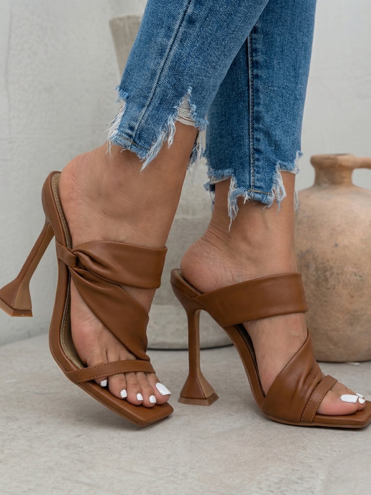 #color_brown