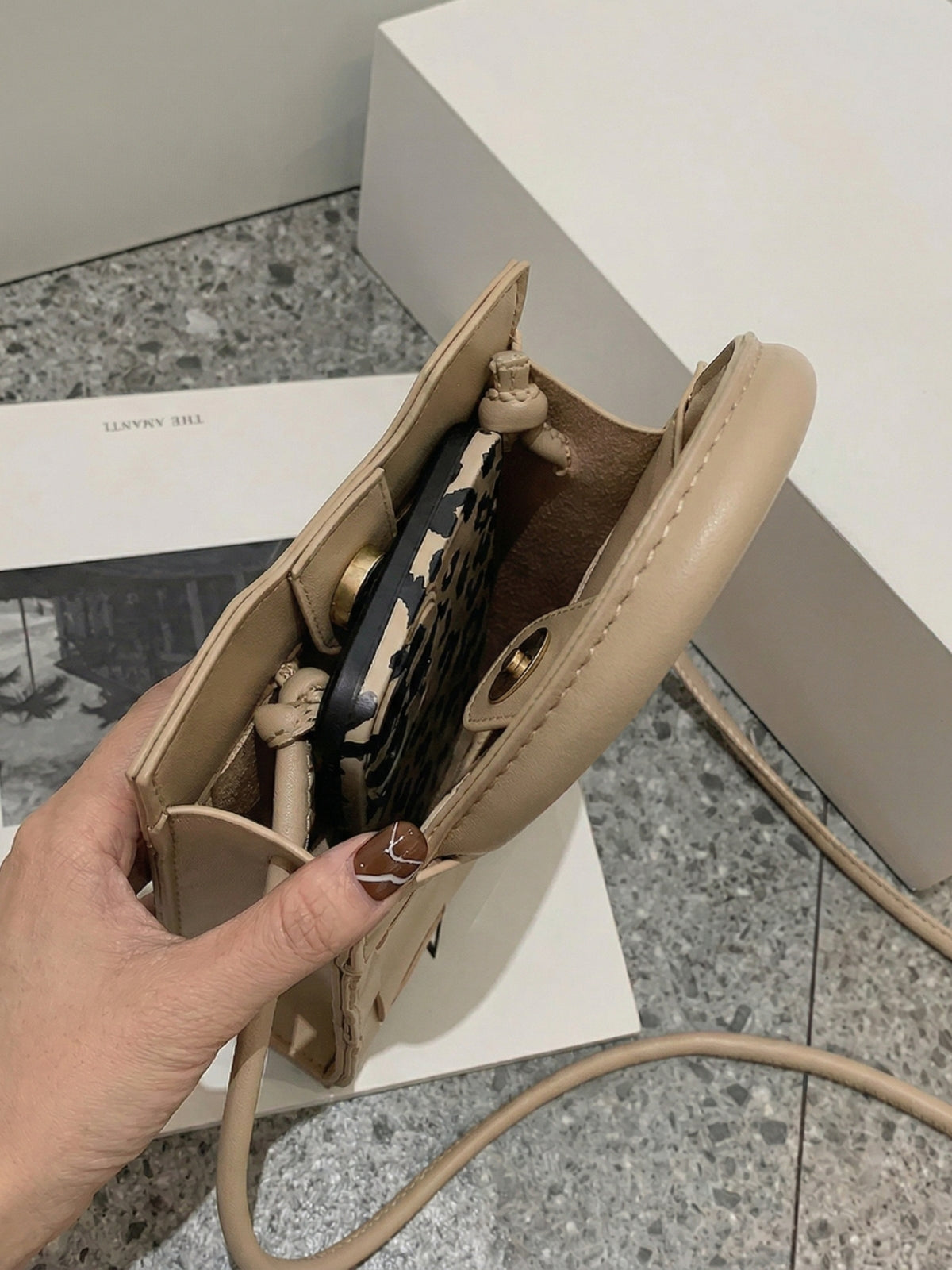 #color_beige